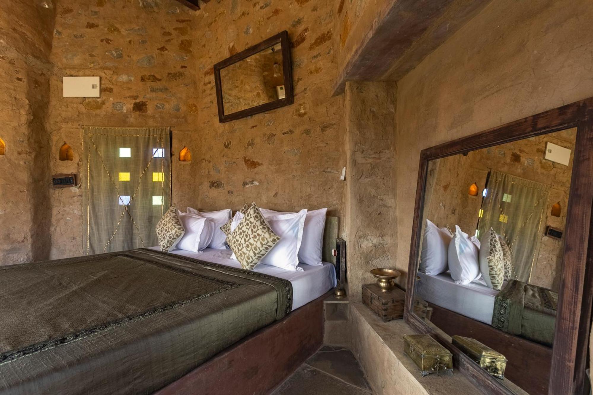 Manmatha A Luxury Retreat Bed & Breakfast Udaipur Bagian luar foto