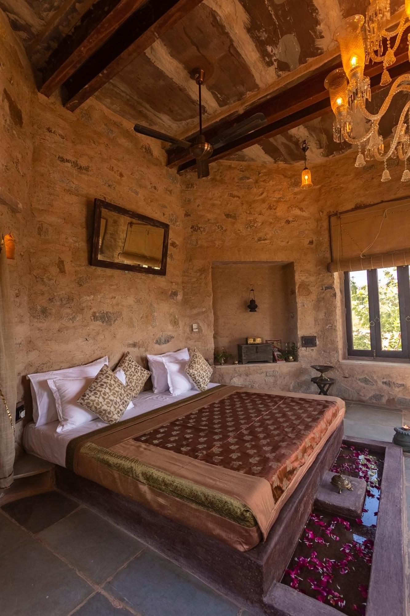 Manmatha A Luxury Retreat Bed & Breakfast Udaipur Bagian luar foto
