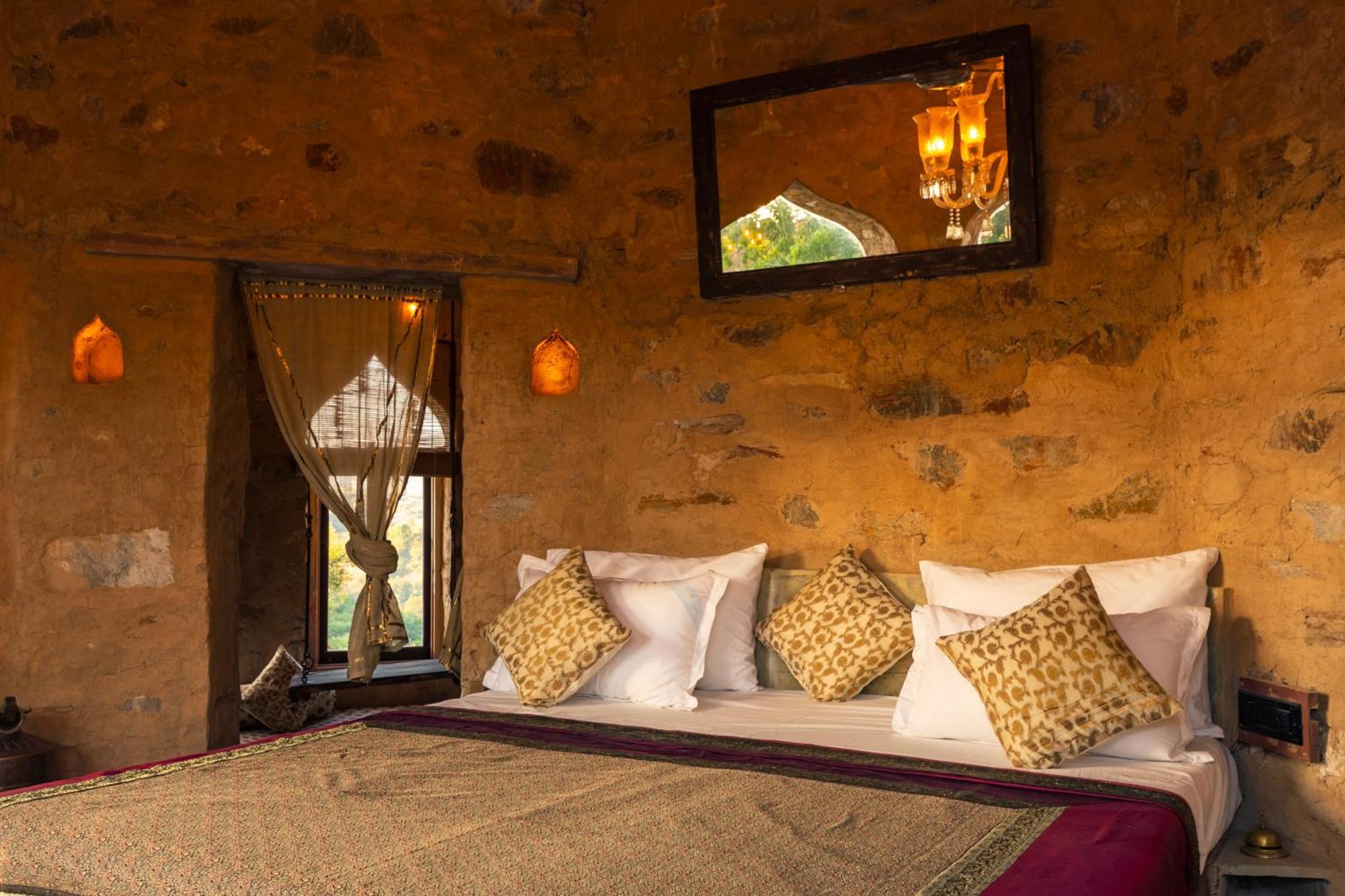 Manmatha A Luxury Retreat Bed & Breakfast Udaipur Bagian luar foto