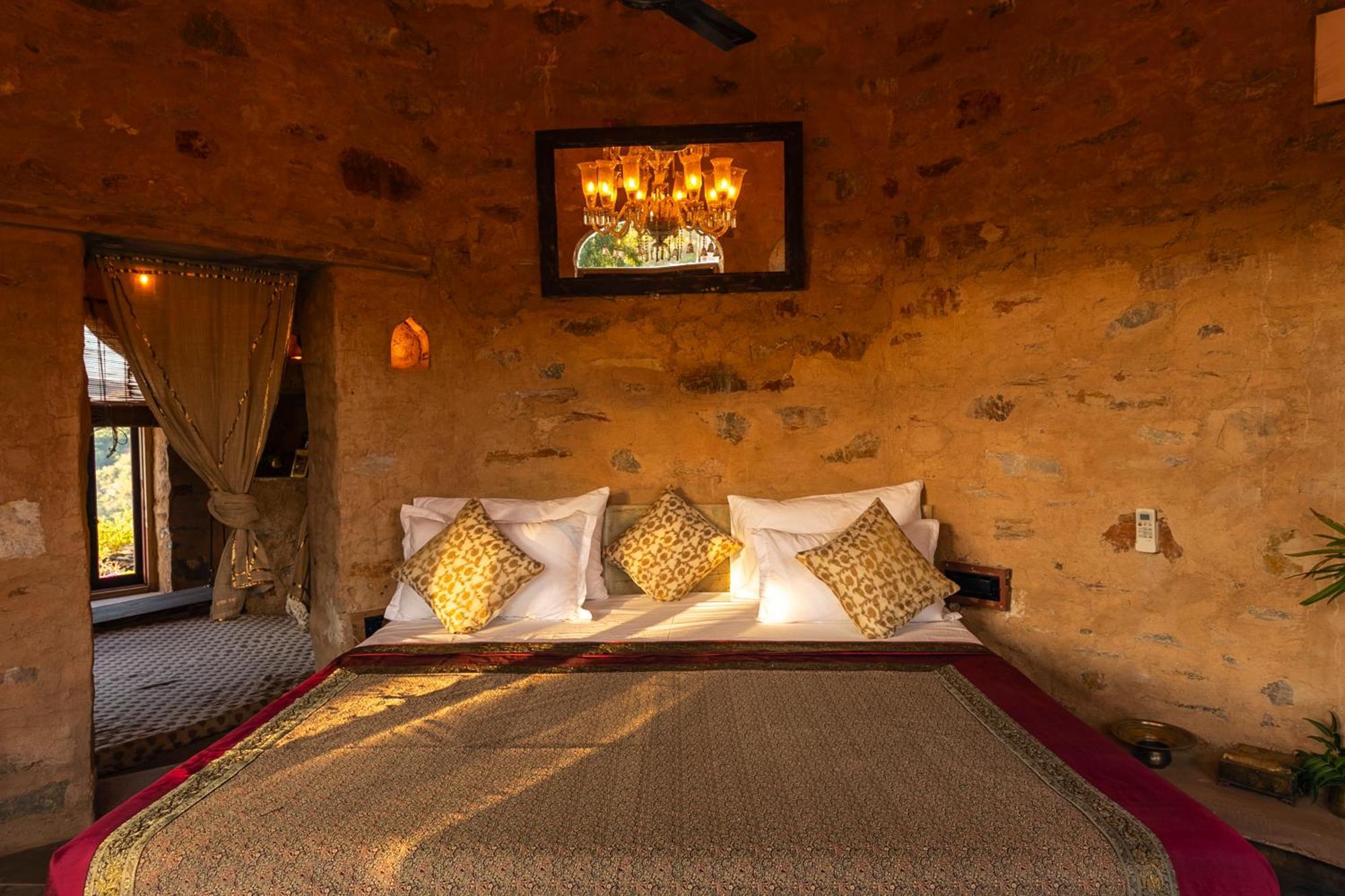 Manmatha A Luxury Retreat Bed & Breakfast Udaipur Bagian luar foto