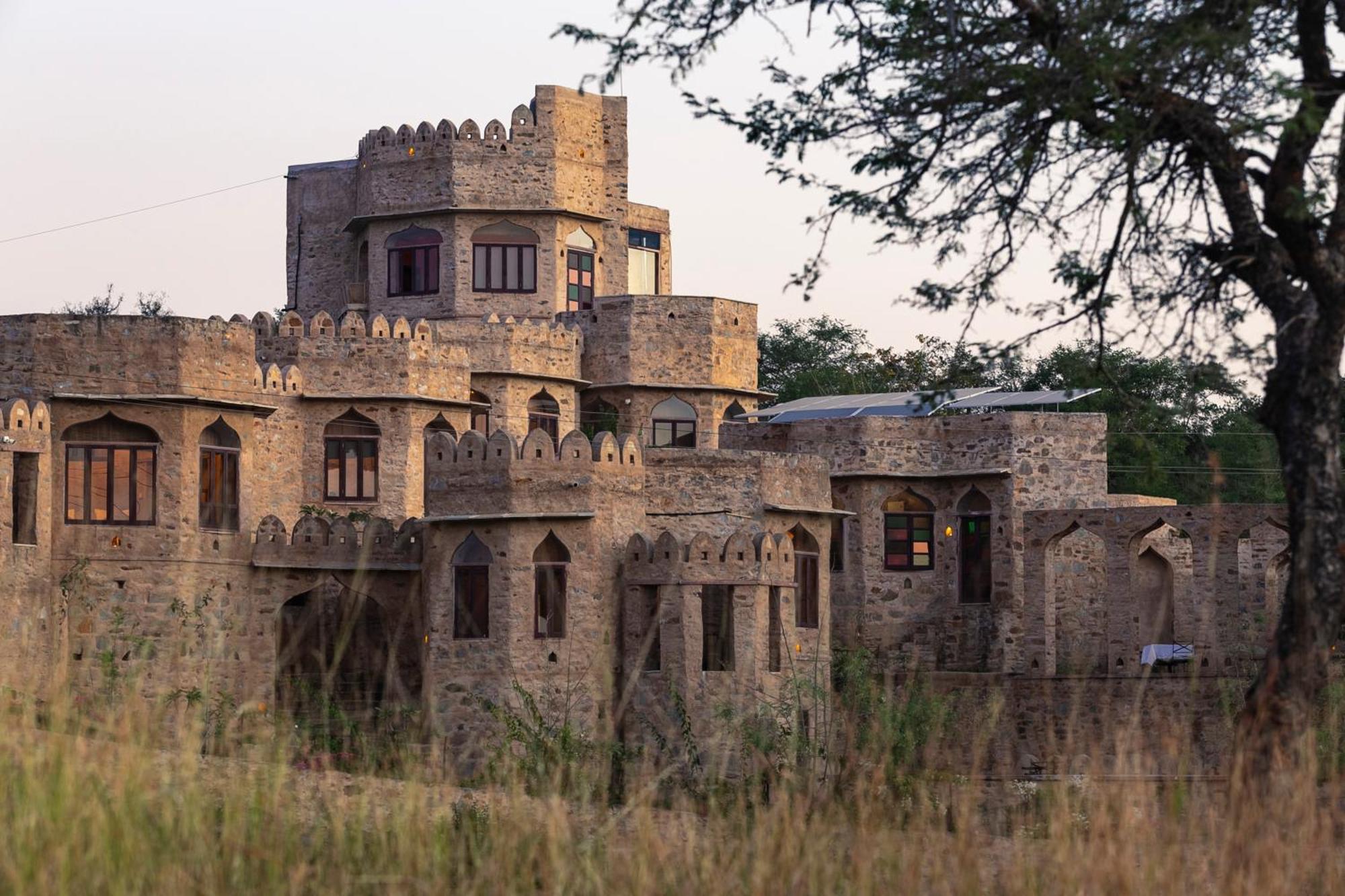 Manmatha A Luxury Retreat Bed & Breakfast Udaipur Bagian luar foto