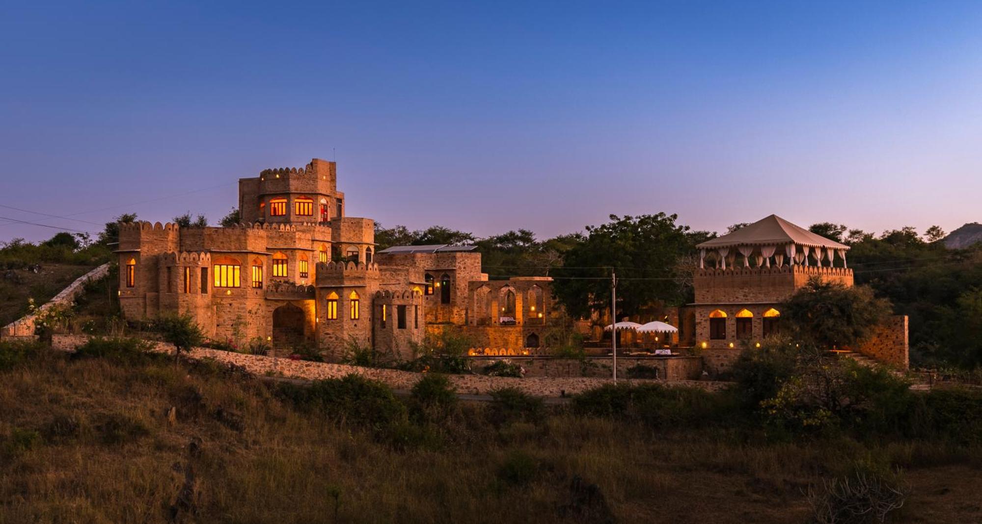 Manmatha A Luxury Retreat Bed & Breakfast Udaipur Bagian luar foto