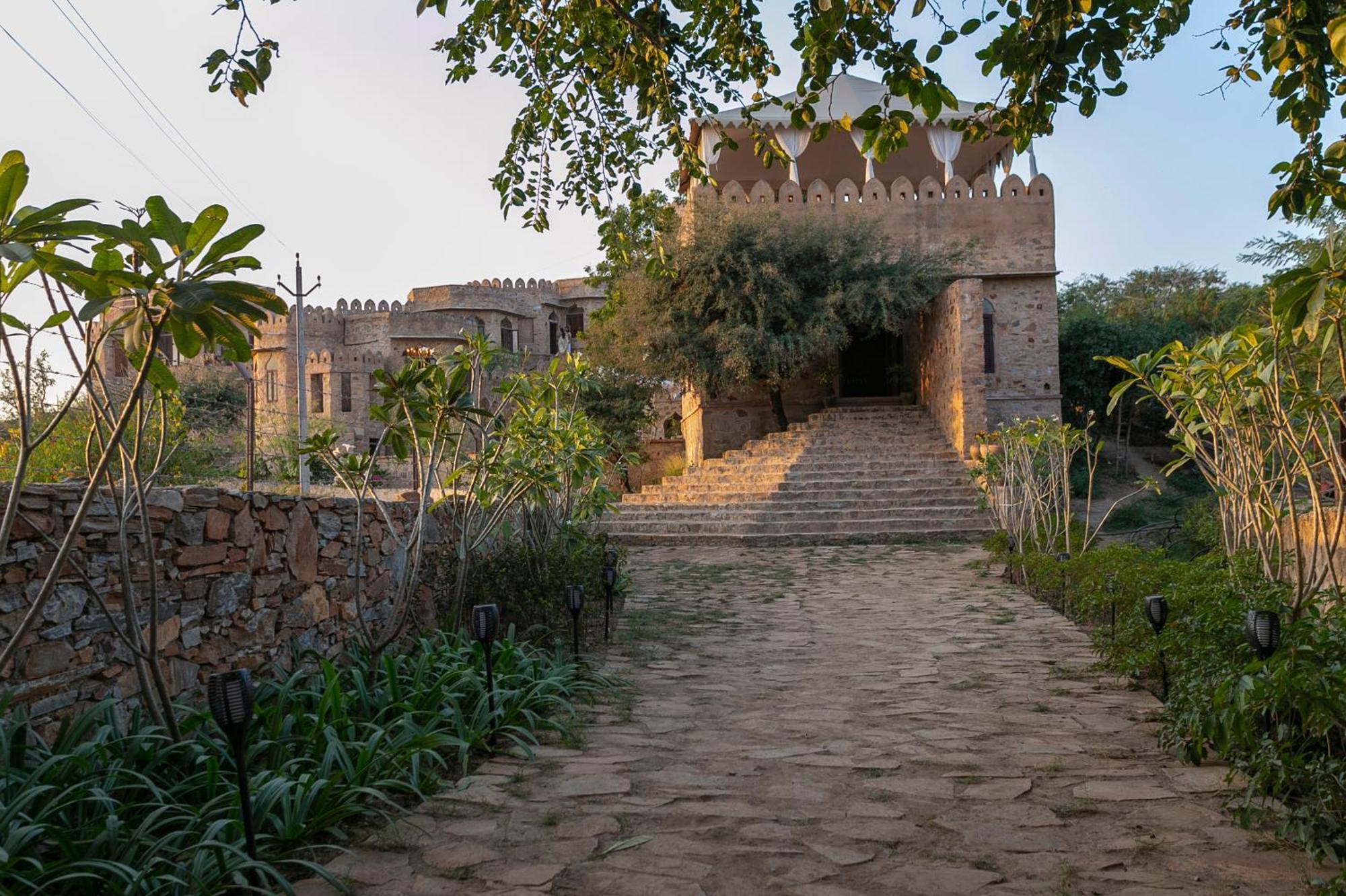 Manmatha A Luxury Retreat Bed & Breakfast Udaipur Bagian luar foto