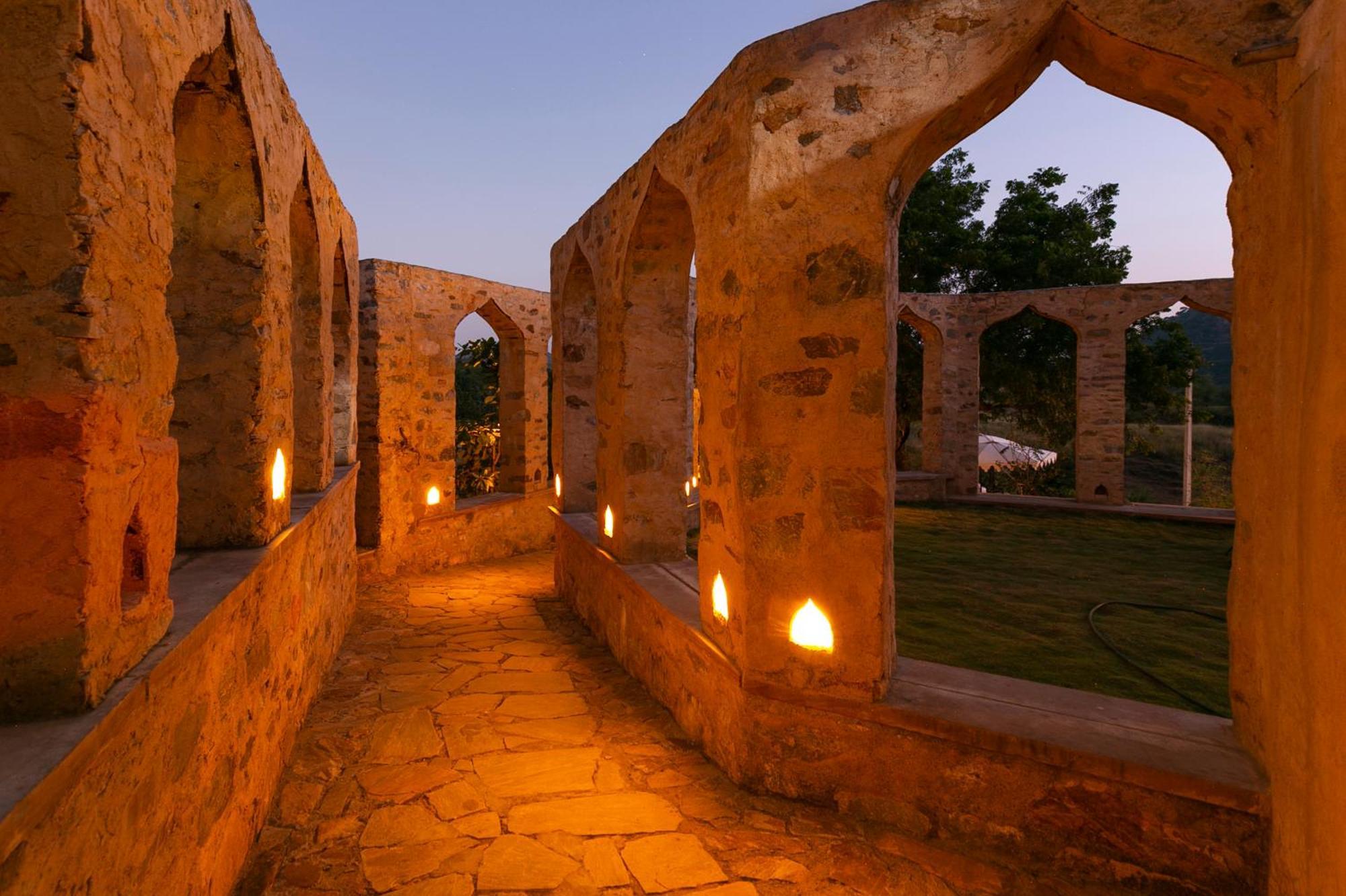 Manmatha A Luxury Retreat Bed & Breakfast Udaipur Bagian luar foto